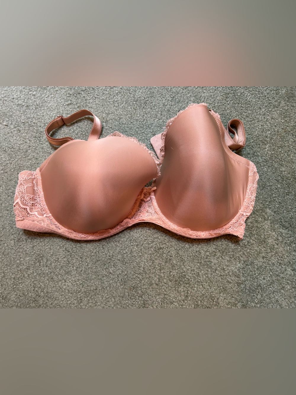 Victoria's Secret Dream Angels Full Coverage Lined Lace Bra-38DD Beige